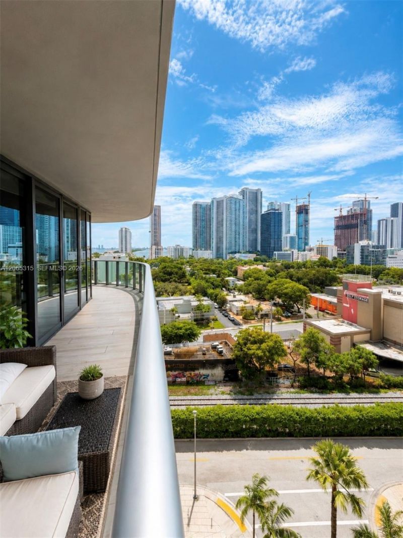 121 NE 34th St , Unit 904, Miami, FL 33137 Photo