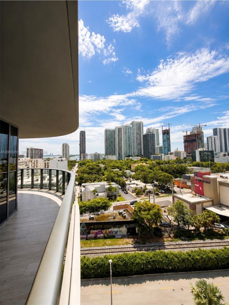 121 NE 34th St , Unit 904, Miami, FL 33137 Photo