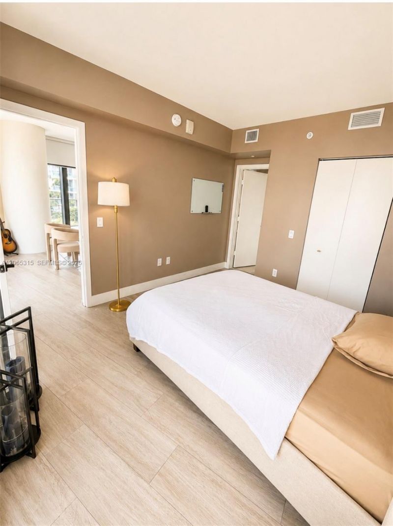121 NE 34th St , Unit 904, Miami, FL 33137 Photo