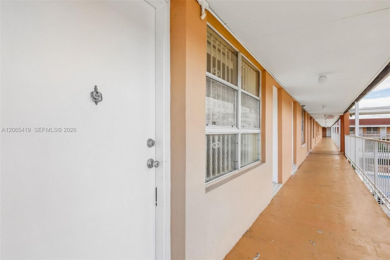 3881 W Flagler St , Unit 316, Miami, FL 33134 Photo