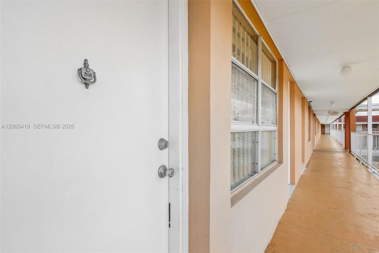 3881 W Flagler St , Unit 316, Miami, FL 33134 Photo