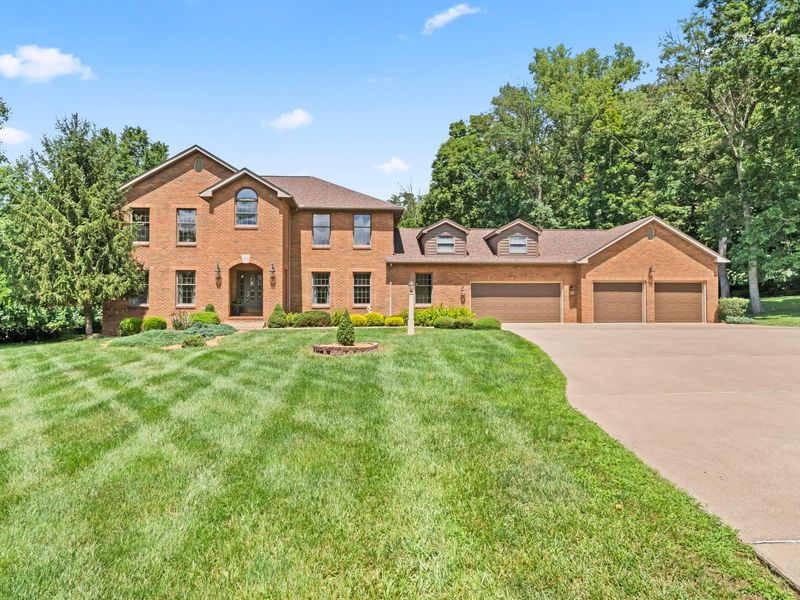 225 Falcon Drive, Chillicothe, OH 45601 Photo 2