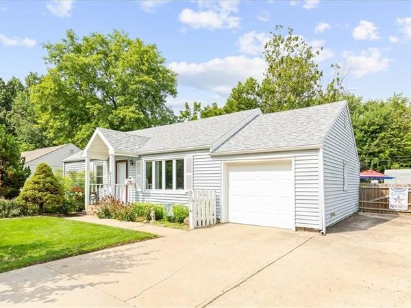 6322 Lowell Avenue, Merriam, KS 66202