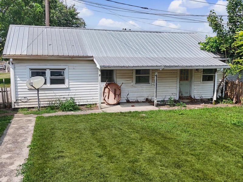 420 E Rensselaer Street, Bucyrus, OH 44820 Photo 3