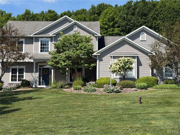 6361 Tulipwood Lane , Jamesville, NY 13078