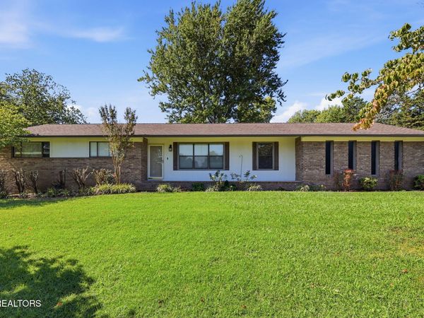 1019 Kensington Blvd, Maryville, TN 37803