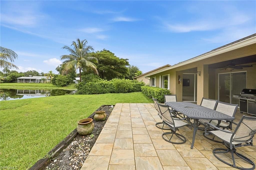 1073 N Alhambra Cir, Naples, FL 34103 Photo