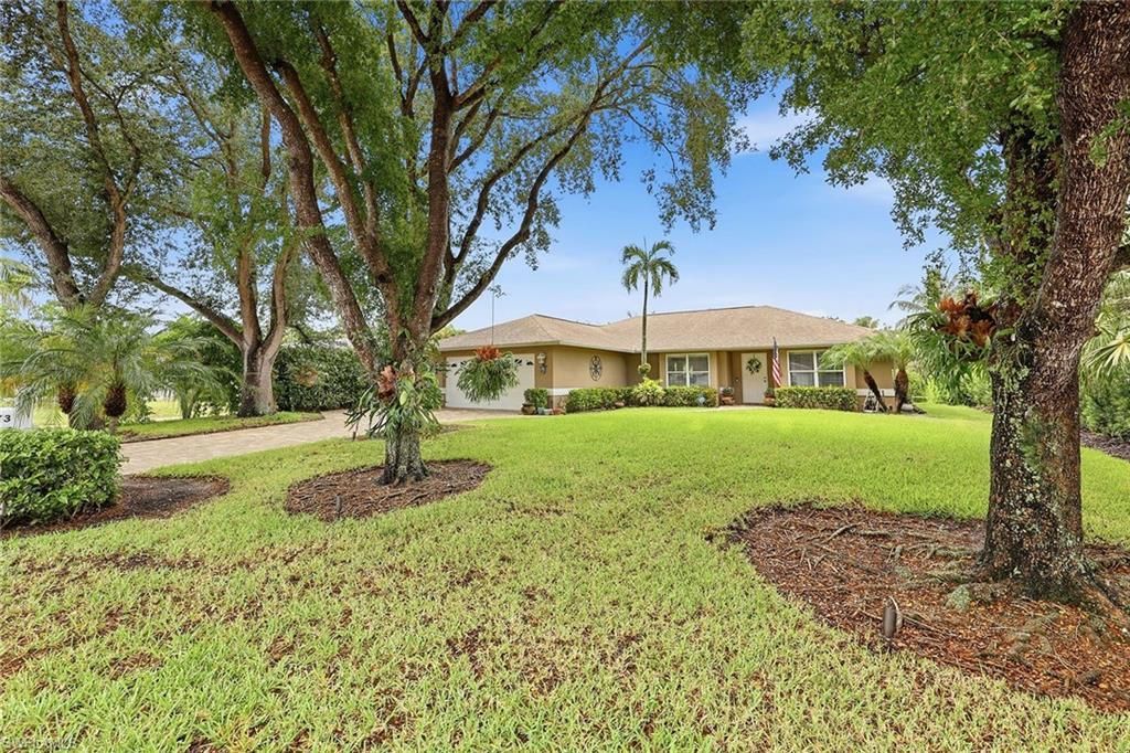 1073 N Alhambra Cir, Naples, FL 34103 Photo
