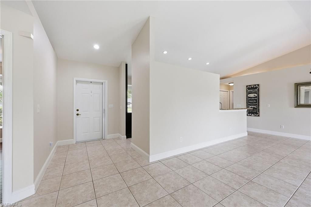 1073 N Alhambra Cir, Naples, FL 34103 Photo