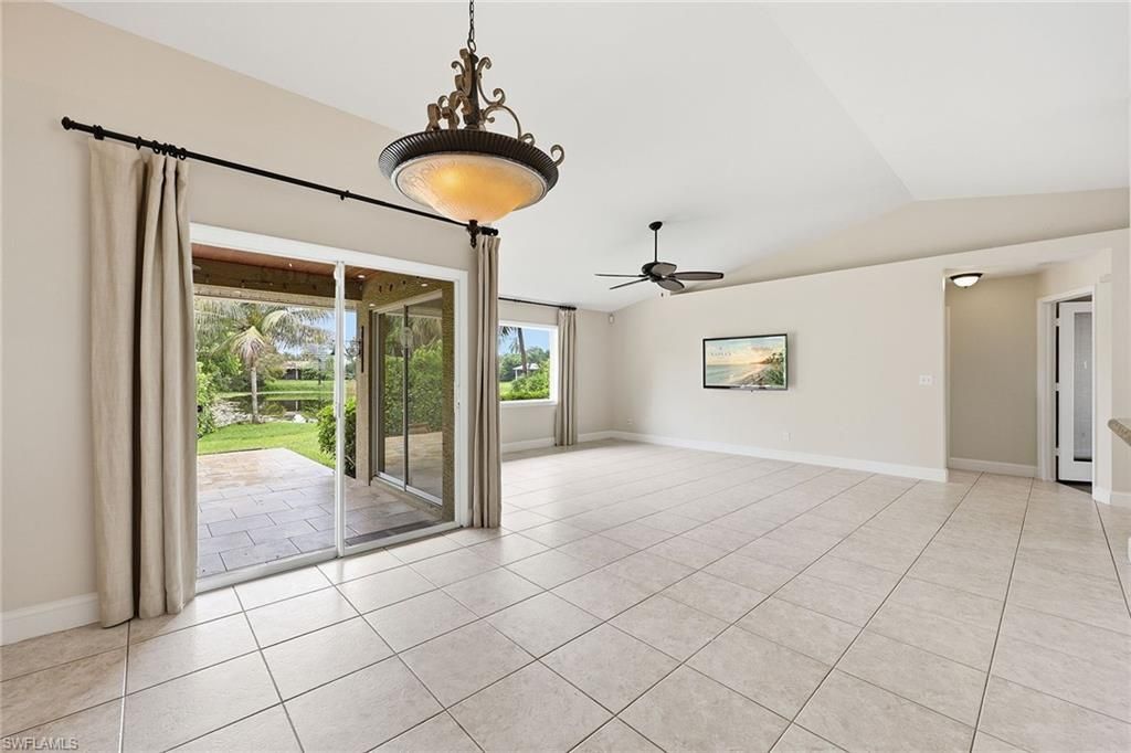 1073 N Alhambra Cir, Naples, FL 34103 Photo