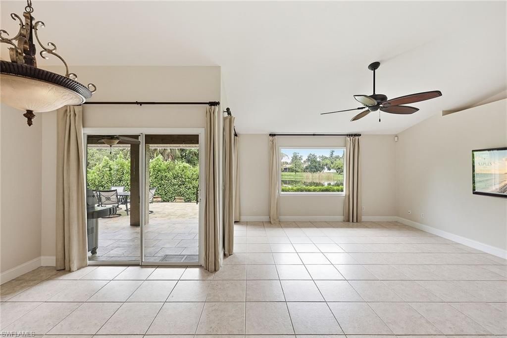 1073 N Alhambra Cir, Naples, FL 34103 Photo