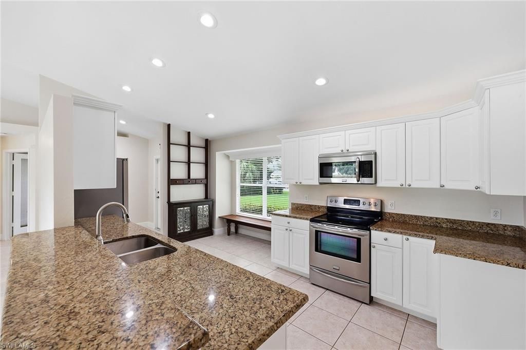1073 N Alhambra Cir, Naples, FL 34103 Photo