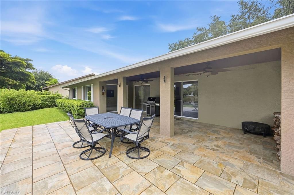 1073 N Alhambra Cir, Naples, FL 34103 Photo