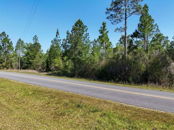 4360 NW Miller Road, Altha, FL 32421