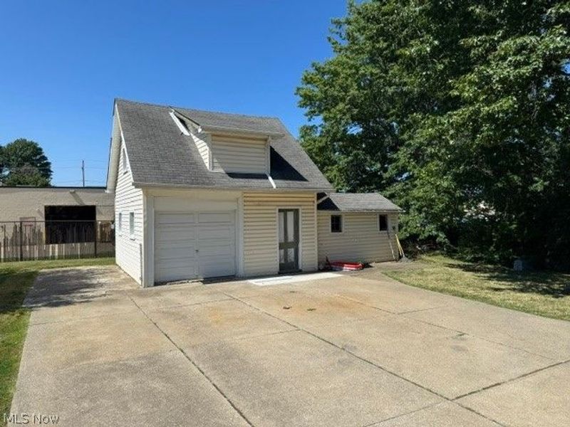 1370 Bellview Street, Wickliffe, OH 44092 Photo 2