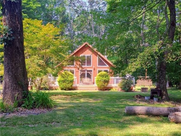 86195 Sandhill Road , Hopedale, OH 43976