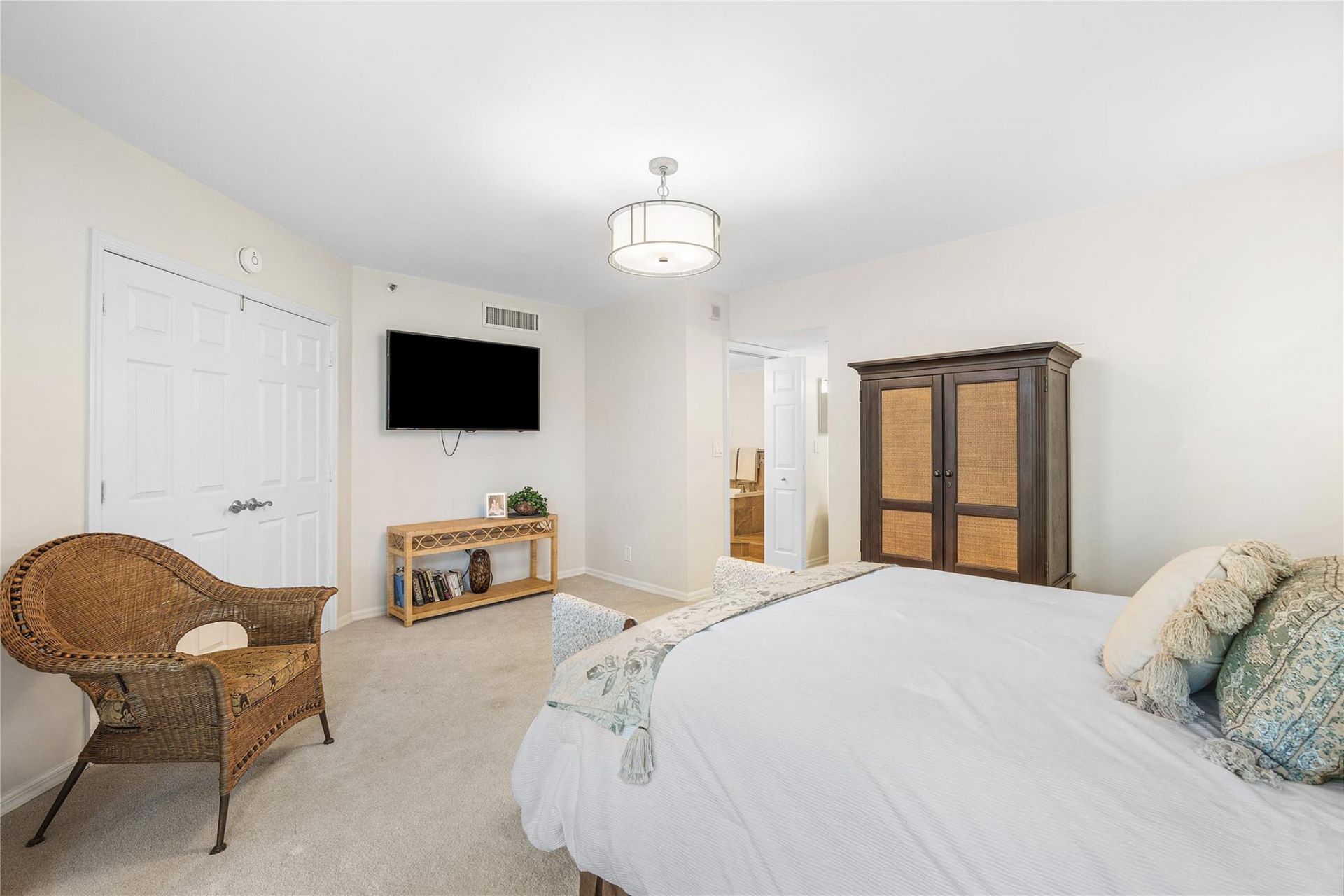 100 SE 5th Avenue, Unit 110, Boca Raton, FL 33432 Photo