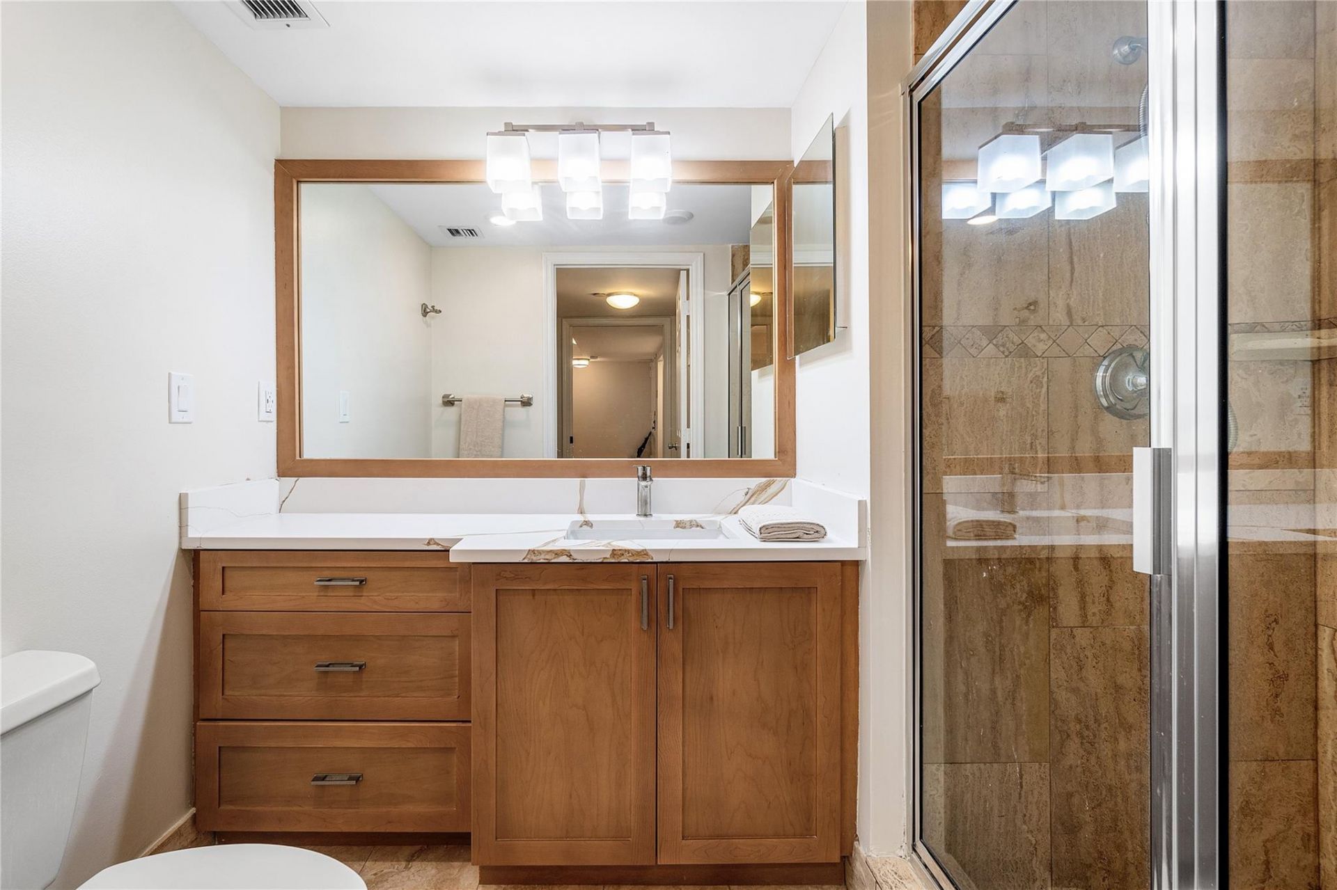 100 SE 5th Avenue, Unit 110, Boca Raton, FL 33432 Photo