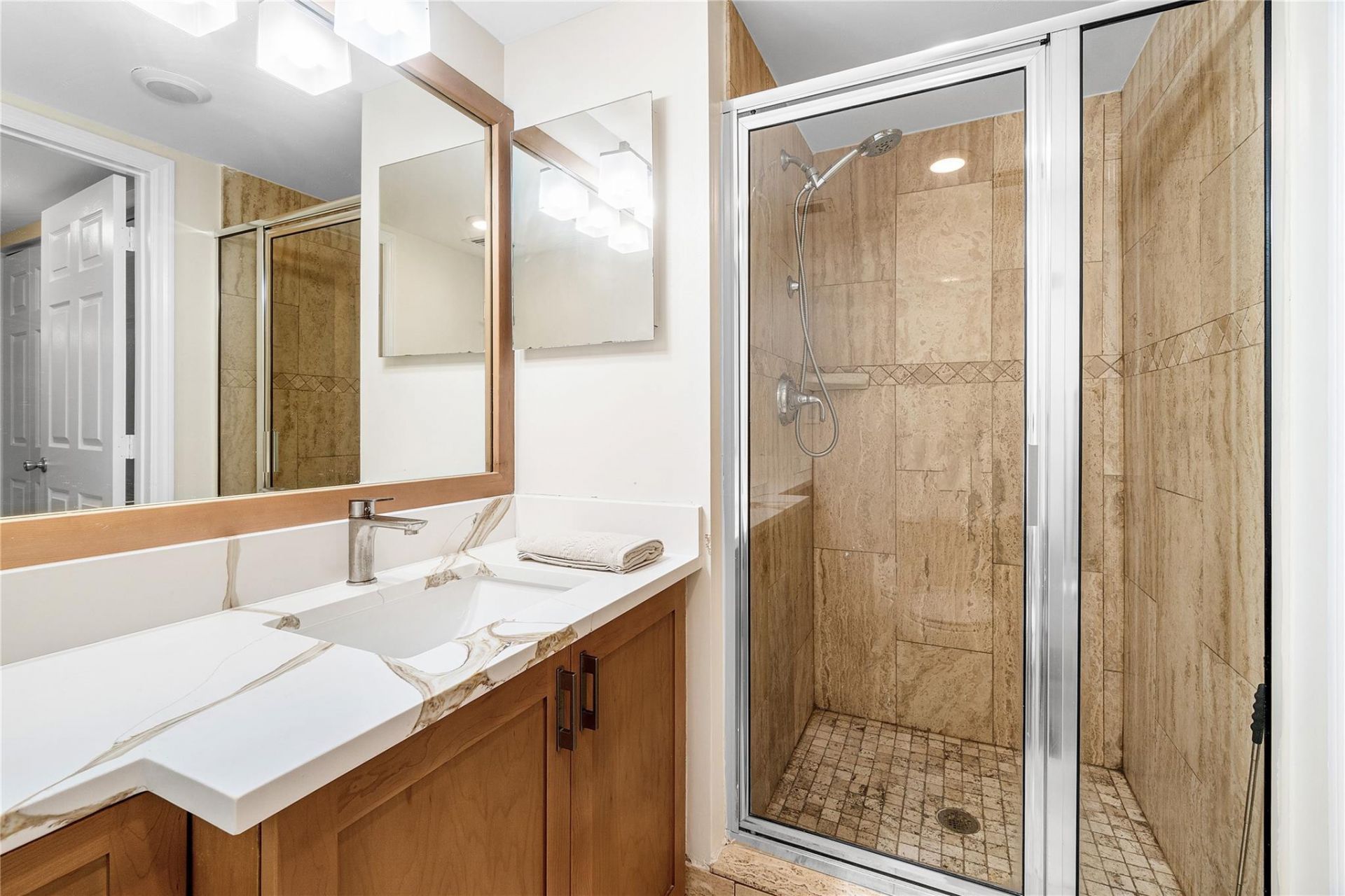 100 SE 5th Avenue, Unit 110, Boca Raton, FL 33432 Photo