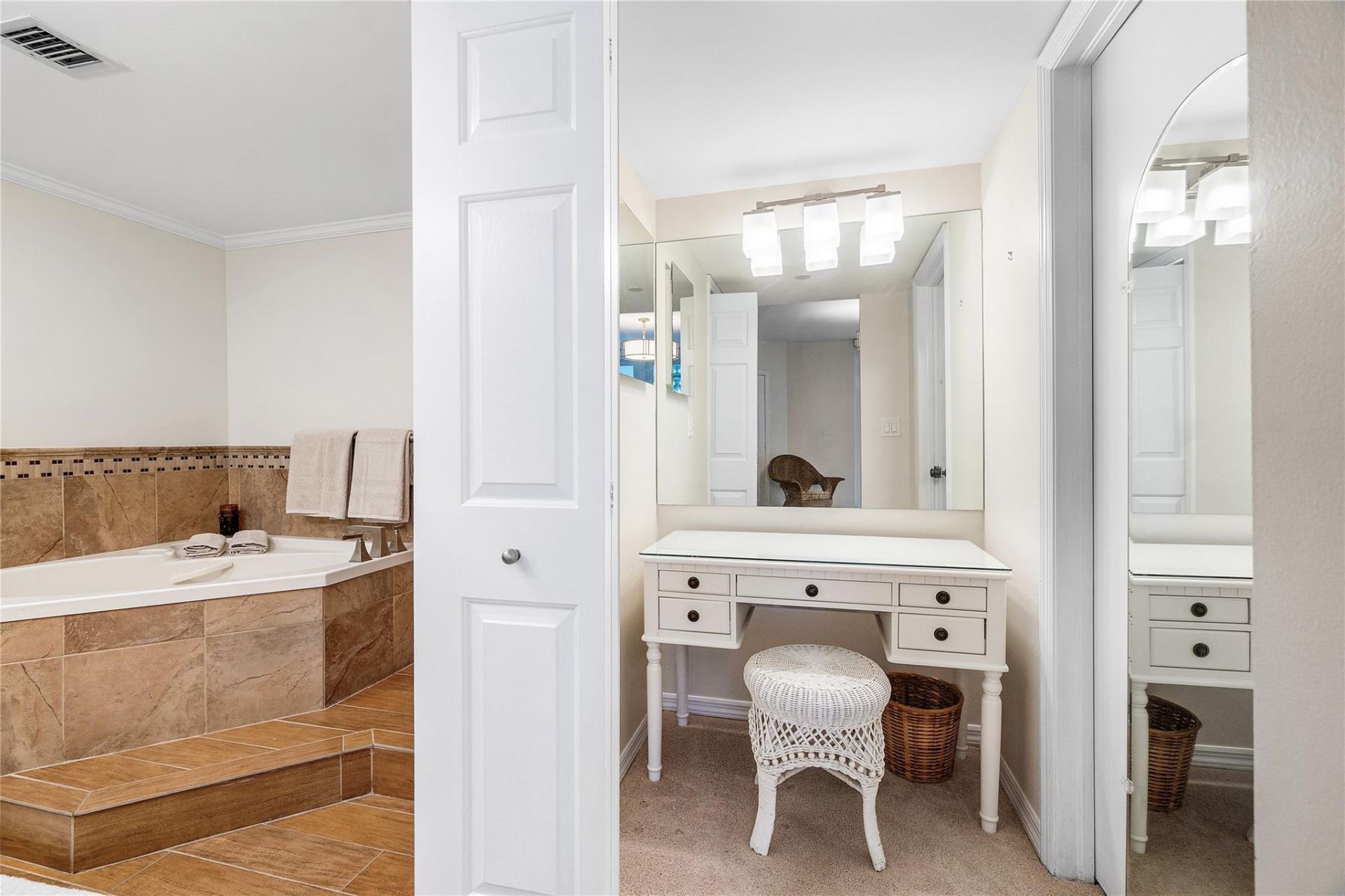 100 SE 5th Avenue, Unit 110, Boca Raton, FL 33432 Photo