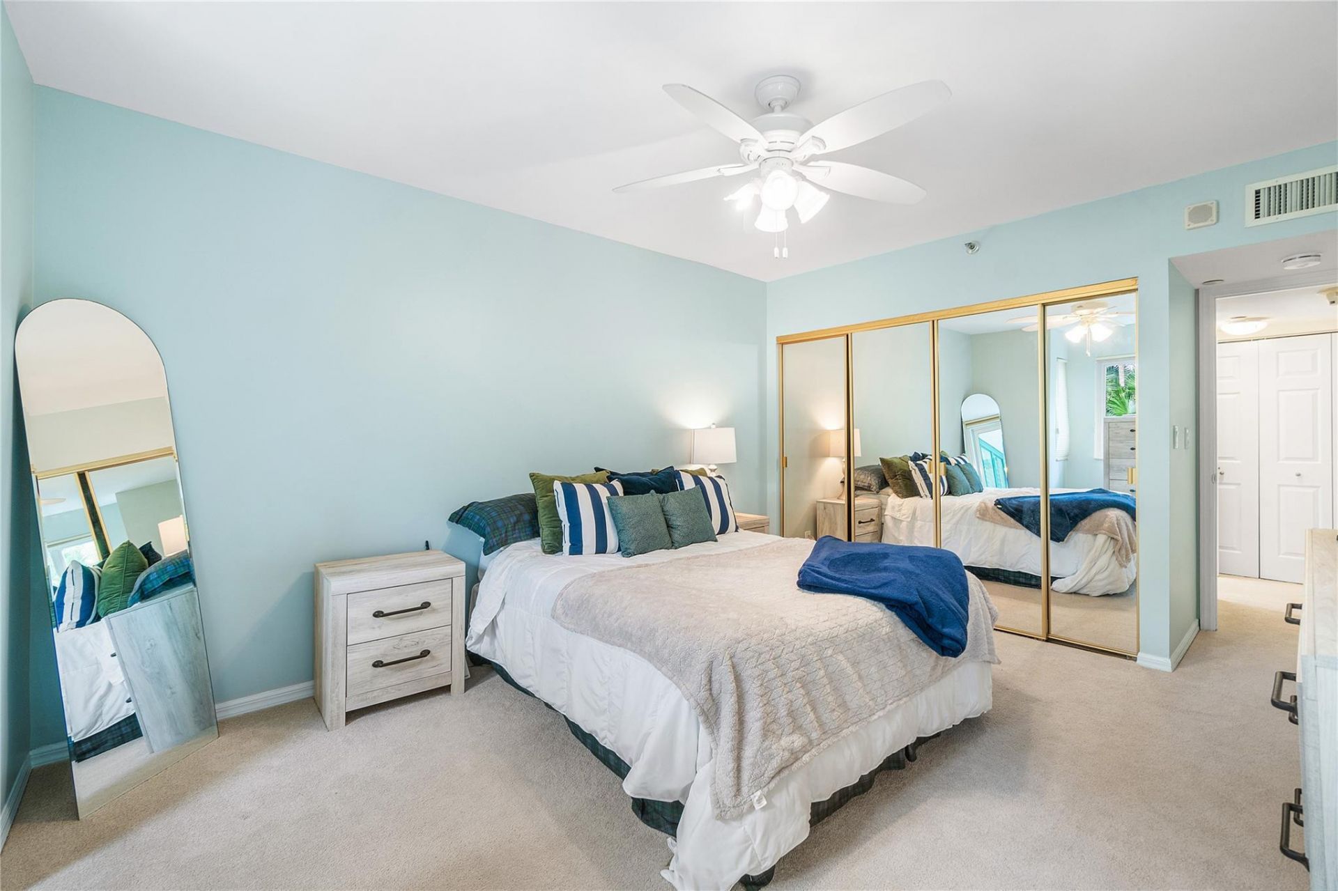 100 SE 5th Avenue, Unit 110, Boca Raton, FL 33432 Photo