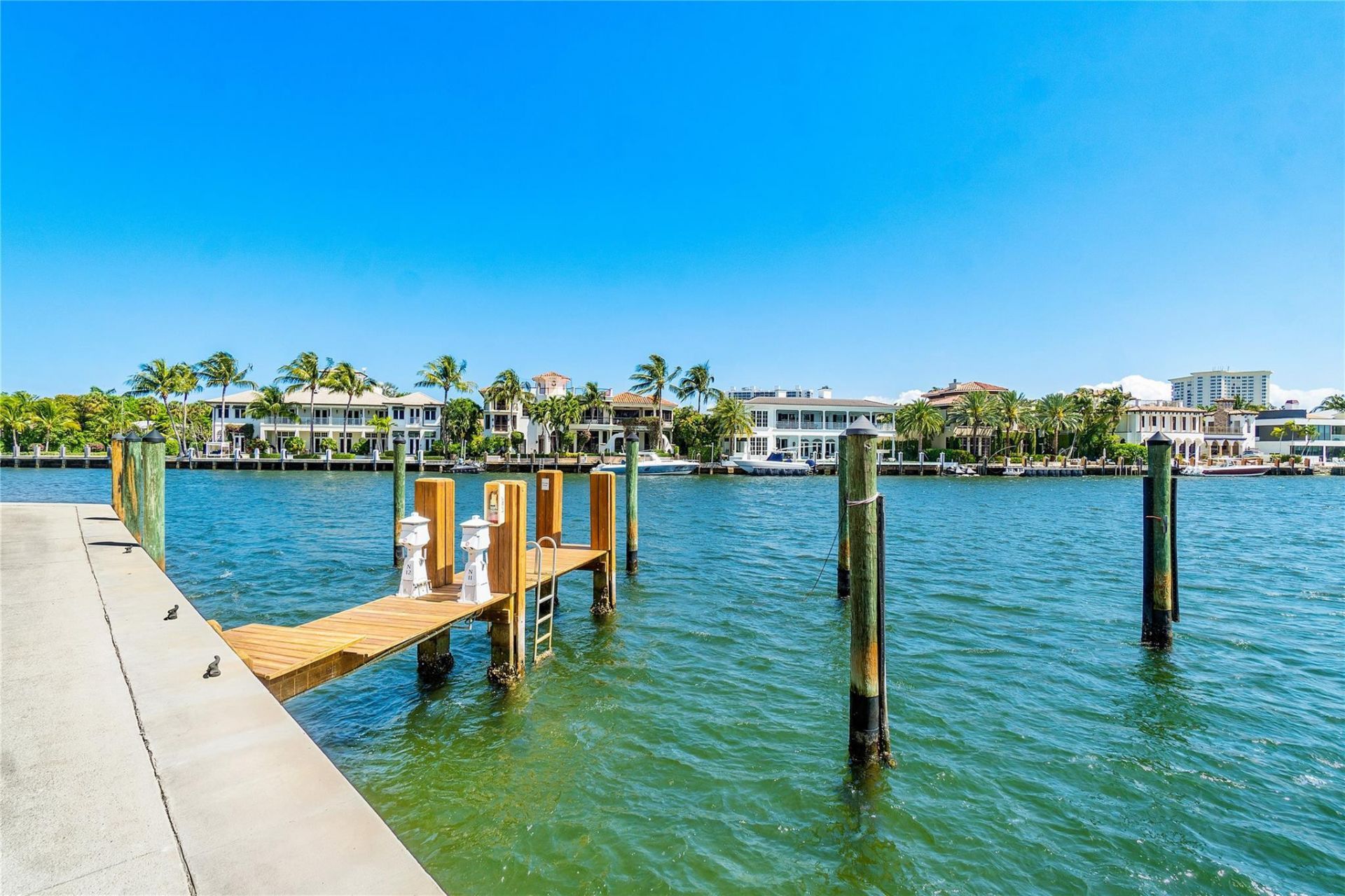 100 SE 5th Avenue, Unit 110, Boca Raton, FL 33432 Photo