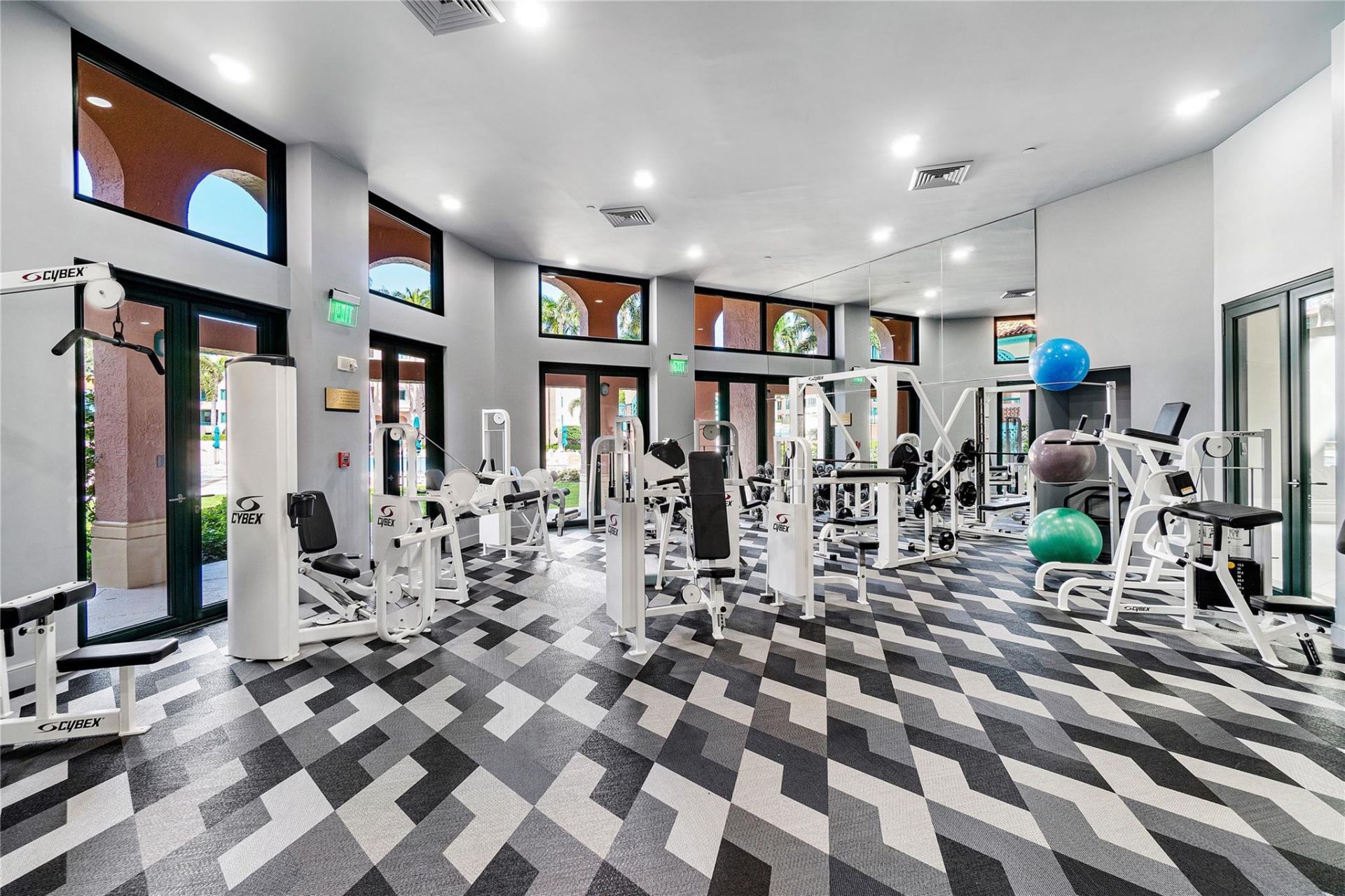 100 SE 5th Avenue, Unit 110, Boca Raton, FL 33432 Photo