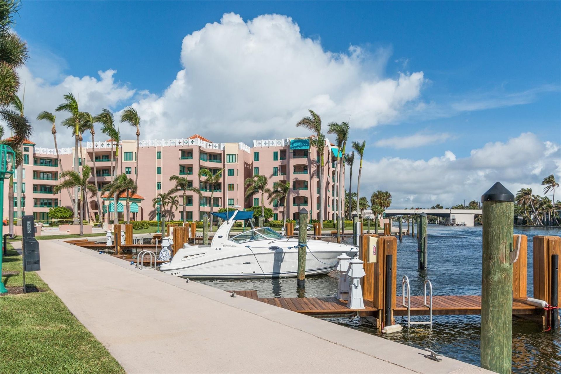 100 SE 5th Avenue, Unit 110, Boca Raton, FL 33432 Photo
