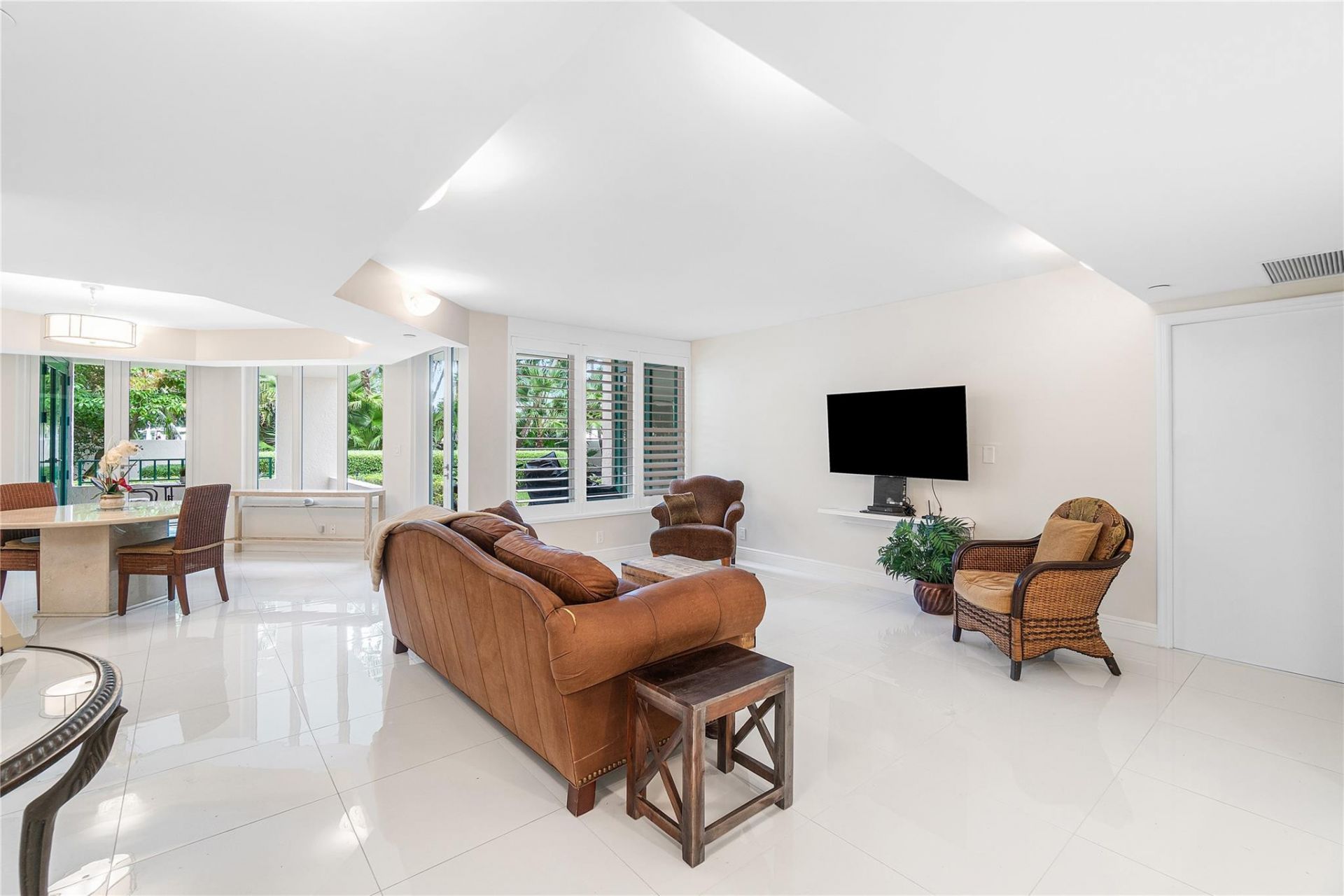 100 SE 5th Avenue, Unit 110, Boca Raton, FL 33432 Photo