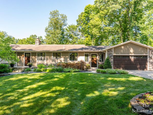 2699 Biggs Avenue NE, Lowell, MI 49331