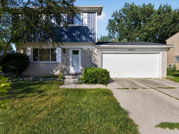 5825 Huntington Avenue, Ypsilanti, MI 48197