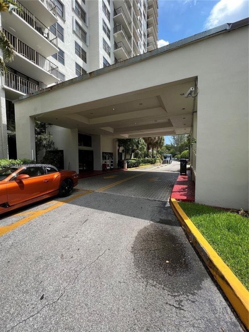 18151 NE 31st Ct, Unit 1704, Aventura, FL 33160 Photo