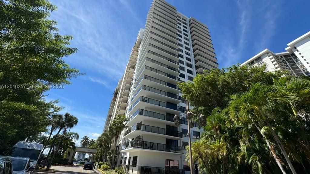 18151 NE 31st Ct, Unit 1704, Aventura, FL 33160 Photo