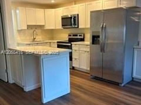 22 SE 3rd Ter , Unit 2, Dania Beach, FL 33004