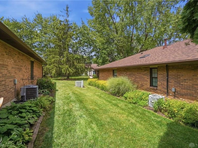 750 Pine Needles Drive, Washington Township, OH 45458 Photo 45