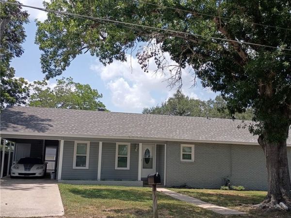 607 E Hamilton, Cuero, TX 77954