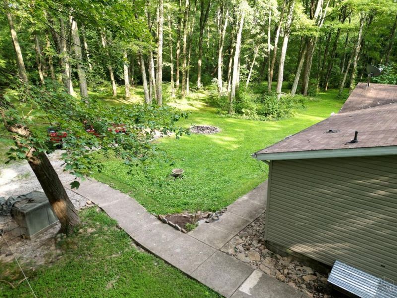 3974 Pettett Drive, Wayne Twp, OH 45107 Photo 4