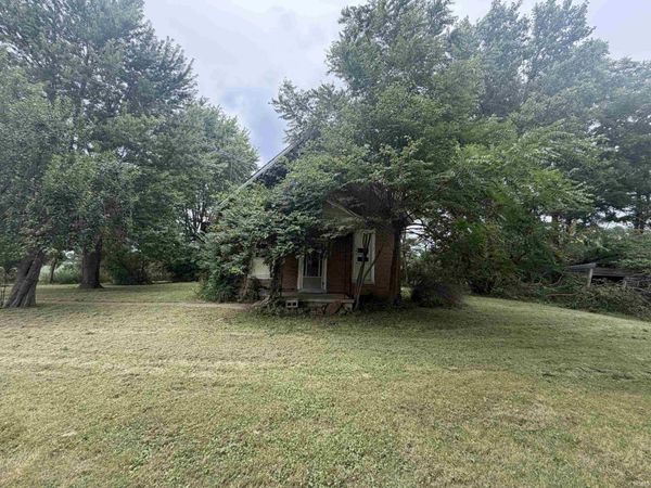 4377 S 150 E, Oakford, IN 46965