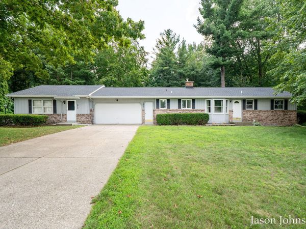 8921 Norman Drive, Jenison, MI 49428