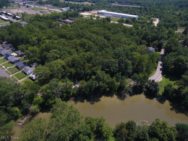 Lovers Lane NW, Warren, OH 44485 Photo 1