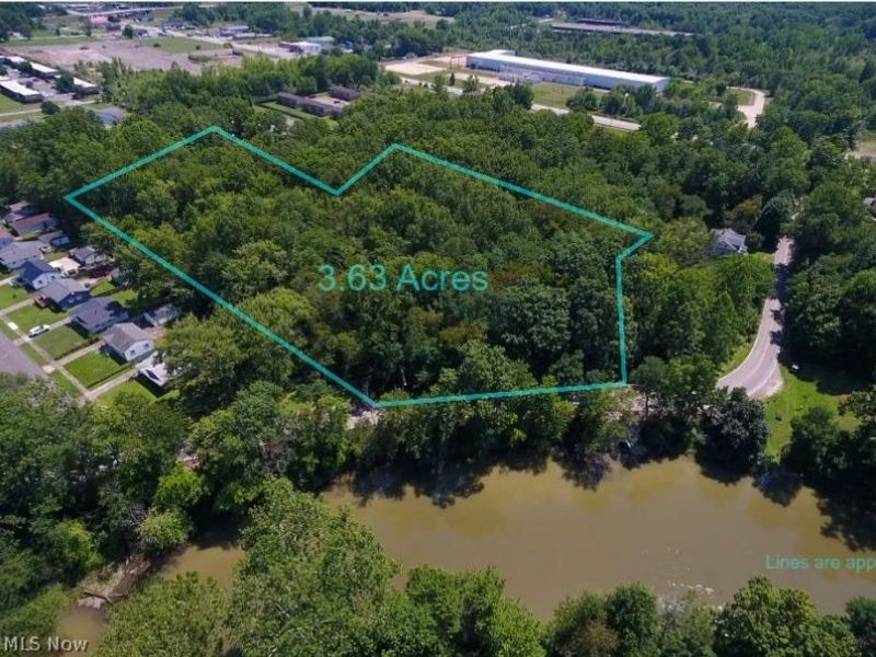 Lovers Lane NW, Warren, OH 44485 Photo 1