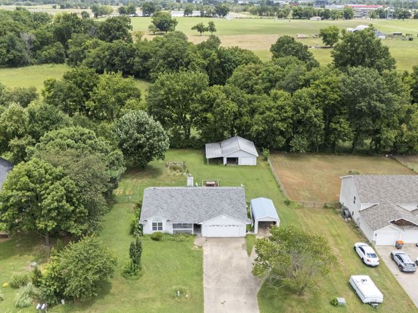 28666 S 621 Court , Grove, OK 74344
