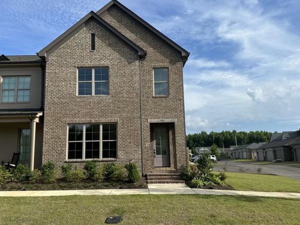925 ALDWICK DR, Collierville, TN 38017