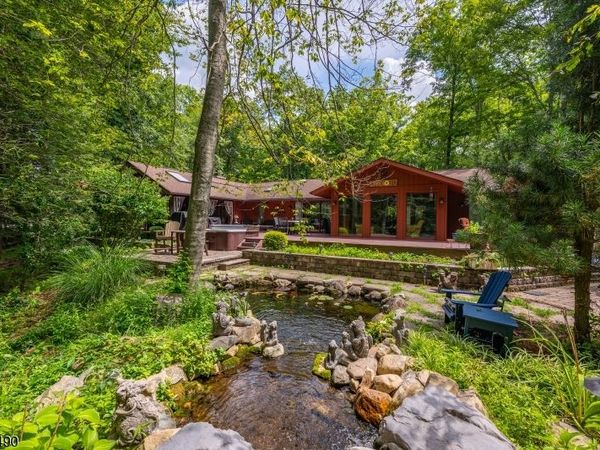 111 Ballantine Rd, Andover, NJ 07821