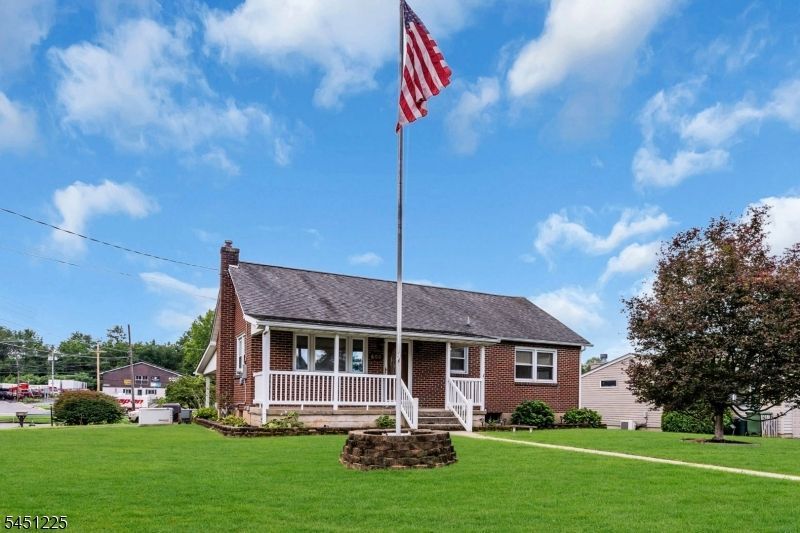 602 Pennsylvania Ave, Pohatcong, NJ 08865 Main Photo
