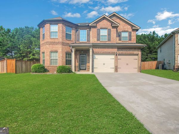 6740 Oak Hill Place, Fairburn, GA 30213