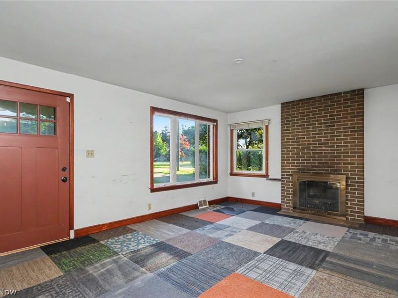 683 Sunset Boulevard, Mansfield, OH 44907 Photo 2