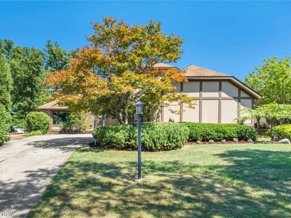 7791 Edgewood Lane , Seven Hills, OH 44131
