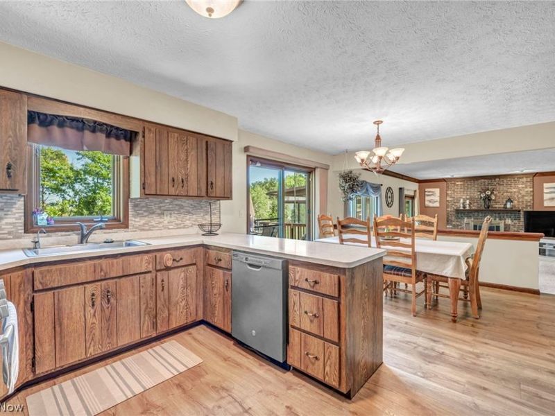 7791 Edgewood Lane, Seven Hills, OH 44131 Photo 12
