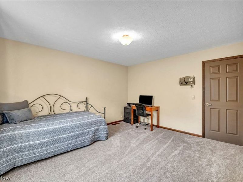 7791 Edgewood Lane, Seven Hills, OH 44131 Photo 25